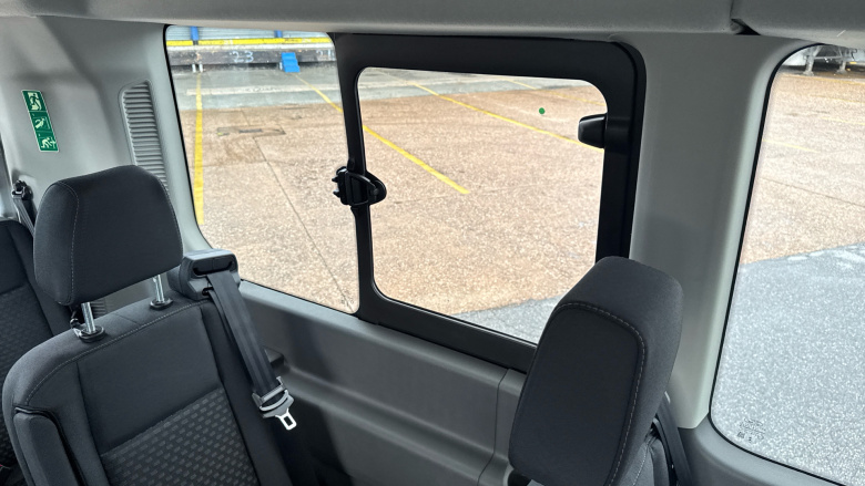 Ford Transit Minibus Transit 460 L4 Minibus Diesel Rwd 2.0 EcoBlue 165ps H3 17 Seater Trend Auto [Nav]